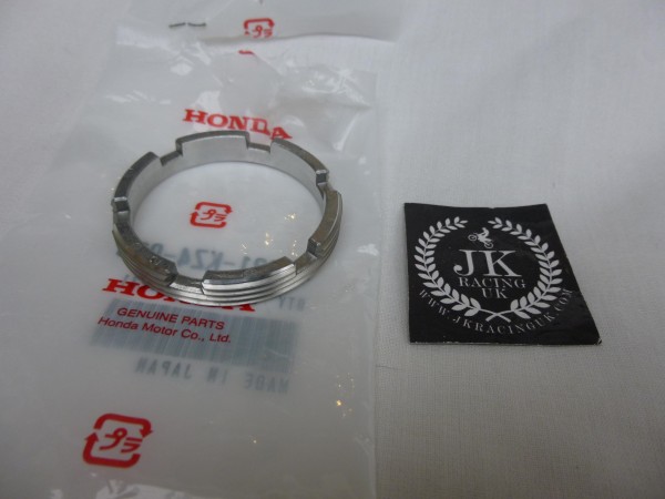 HONDA CR125 CR250 CR500 1989-01 Genuine Rear Wheel Bearing Retainer